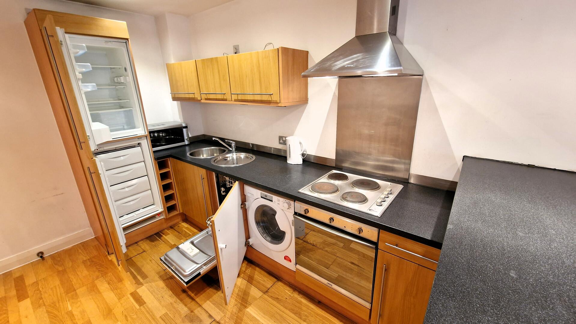2 Lake House 66 Ellesmere Street Castlefield Locks